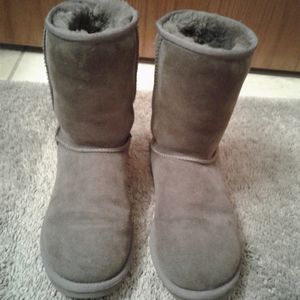 UGG short boots